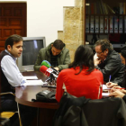 El secretario provincial del PSOE, Tino Rodríguez, ayer en la rueda de prensa en la Diputación.
