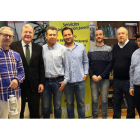 Silván y Mejías, junto a los técnicos. CÉSAR