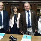 La doctoranda, con los miembros del tribunal. DL