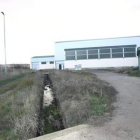 Zona deportiva y pabellón de Quintana de Rueda.