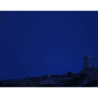 La Luna llena otea el templo de Poseidón, en Atenas. ORESTIS PANAGIOTOU