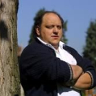 Miguel Ángel Fernández «Tanque» en los jardines del Edificio Minero de Ponferrada