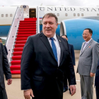 Mike Pompeo tras su llegada al aerpuerto de Pionyang. /