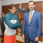 Nadal y Ferrer posan con los trofeos.