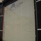 Fachada de la droguería perfumería que fue asaltada.