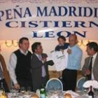 Homenaje al socio más joven de la Peña Madridista de Cistierna Álvaro Rodríguez