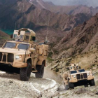 Una imagen de dos Joint Light Tactical Vehicle, el nuevo furgón militar del Ejército de Estados Unidos.