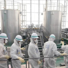 Visita de técnicos de la Agencia de la Energía Atómica a Fukushima, el pasado febrero.