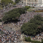 Minuto de silencio en la plaza de Catalunya de Barcelona