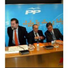 Rajoy, Fraga y Acebes en el último comité ejecutivo que celebró el PP