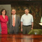 Pérez Lamo y María Rodríguez, junto a los dos homenajeados.