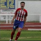 Aira celebra con júbilo el segundo gol de Recamán que daba la victoria al conjunto rojiblanco