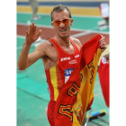 Sergio Sánchez, exultante, celebra su medalla de plata en el Mundial de Doha