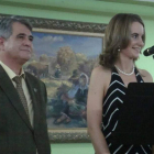 Santiago Álvarez Seara y Elena Rodríguez, durante el pregón.