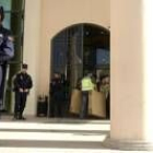 Agentes de la Policía Nacional realizaron un registro en la sede del Ayuntamiento de Los Alcázares