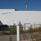 La firma francesa llegó incluso a cambiar el cartel de la fábrica con el nombre actual.