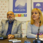 Avelino Vázquez e Isabel Carrasco, en la presentación de la nueva página web.