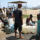 Los venezolanos tratando de conseguir agua potable.