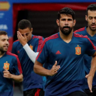 Diego Costa volverá a ser el nueve de la selección tras los dos goles logrados frente a Portugal en la primera jornada. JAVIER ETXEZARRETA