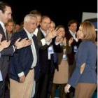 Cospedal es aplaudida por sus compañeros de partido, en Mallorca.
