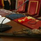 Las medallas de la corporación y las insignias de oro de la ciudad se entregan al principio de cada mandato municipal.