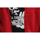 Un minero de la Vasco con una camiseta denunciando la situación del carbón