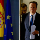 El primer ministro británico, David Cameron, seguido por el presidente del Gobierno, Mariano Rajoy, a su llegada a la rueda de prensa.