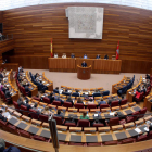Imagen de uno de los Plenos de las Cortes de Castilla y León, que este verano ha celebrado varias sesiones plenarias para debatir algunos asuntos.