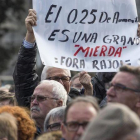 Los pensionistas consideran insuficiente la subida del 0,25% y exigen que se actualice al ritmo del IPC.
