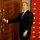 Bush abre una puerta para comparecer ante la prensa en Pekín