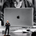 Tim Cook presenta el nuevo MacBook Air de Apple en Nueva York.