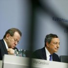 Vítor Constancio y Mario Draghi, vicepresidente y presidente del Banco Central Europeo.