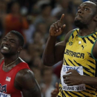Bolt derrota a Gatlin en los 100 metros de los Mundiales de Pekín 2015.