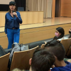 Mabel Lozano, durante el taller con los estudiantes. DL