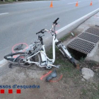 Estado en el que quedó la bicicleta de un ciclista atropellado en Santa Maria de Palautordera, en una imagen de archivo.