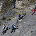 Los investigadores buscan la segunda caja negra entre las runas del avión accidentado de Germanwings en los Alpes.