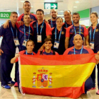 El leonés Yugueros, tras sus compañeros del equipo español.