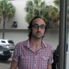El escritor Agustín Fernández Mallo, nacido en La Coruña en 1967 es licenciado en Ciencias Físicas.
