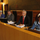 Un momento del pleno ordinario celebrado ayer en el Palacio de los Guzmanes. FERNANDO OTERO