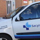 La pelea judicial por el uso del coche se inició en la Zona de Salud de Sahagún. JESÚS