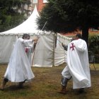 La lucha de caballeros templarios fue uno de los mayores atractivos ayer.