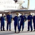 La tripulación de la misión del «Discovery», tras aterrizar en Mojave