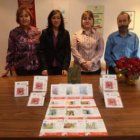 Responsables de Alcles con Ana Lorenzo, de CajAstur.