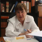 Paloma Liras, en su despacho de Microbiología de la Universidad de León.