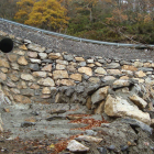 Las obras consistieron en la instalación de una escollera en el margen de la vía.