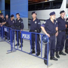 Policías en Estambul.