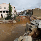 Imagen de un puente destrozado tras las inundaciones en Villegailhenc