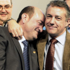 Ortuzar recibe la felicitación del lehendakari Urkullu.