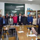 El presidente, con los alcaldes y diputados de la zona. CASTRO