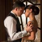 Miguel Ángel Silvestre y Paula Echevarría, en una imagen de la serie 'Velvet'.